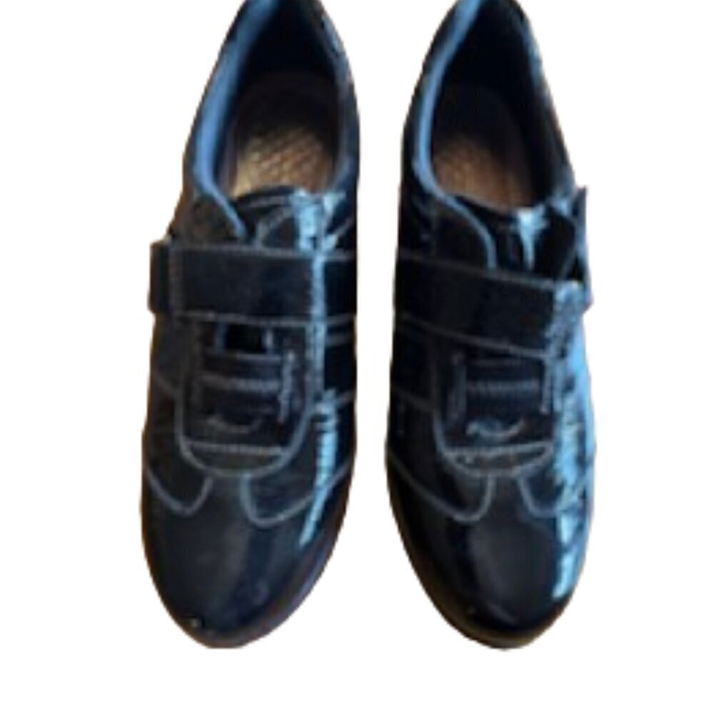SALE: Clarke's women's leather shoes size 7.5 NWOT